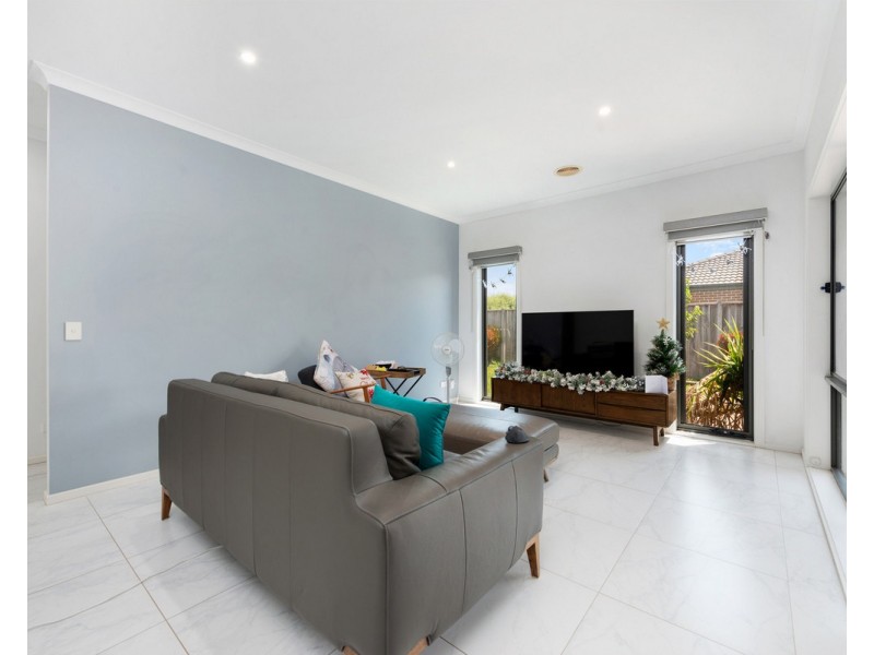21 Ruthberg Drive, Sale VIC 3850
