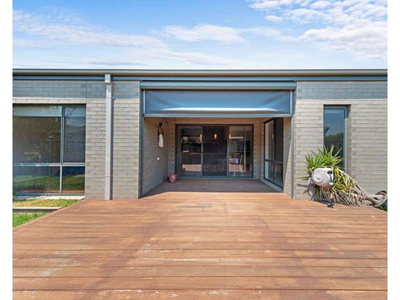 21 Ruthberg Drive, Sale VIC 3850