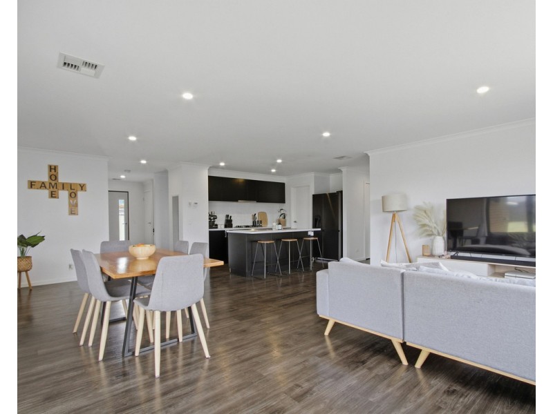 10 Findley Court, Stratford VIC 3862