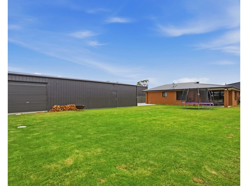 10 Findley Court, Stratford VIC 3862