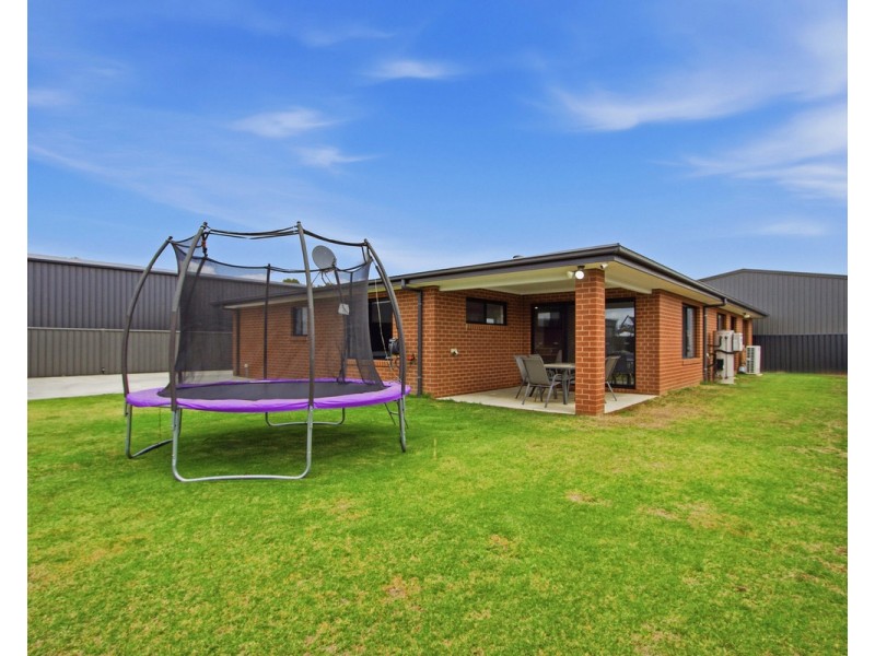 10 Findley Court, Stratford VIC 3862