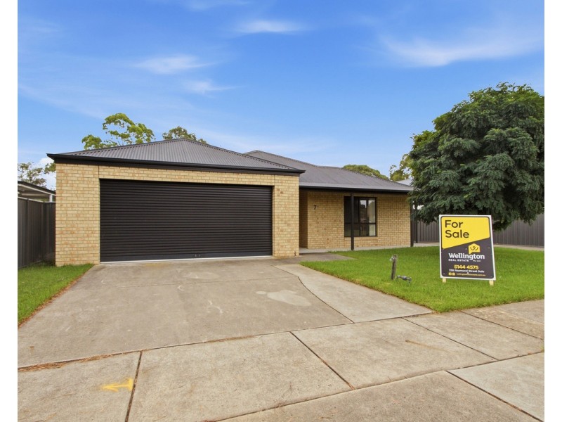 7 Krista Court, Sale VIC 3850