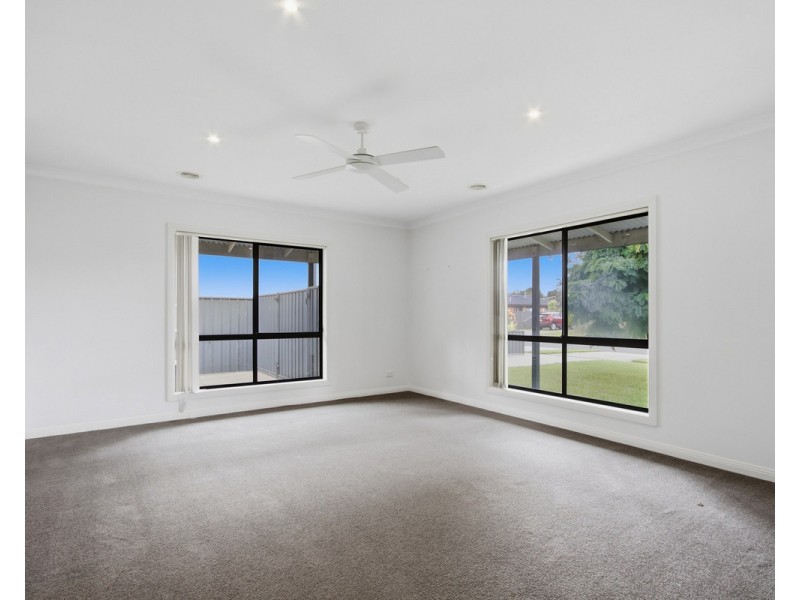 7 Krista Court, Sale VIC 3850