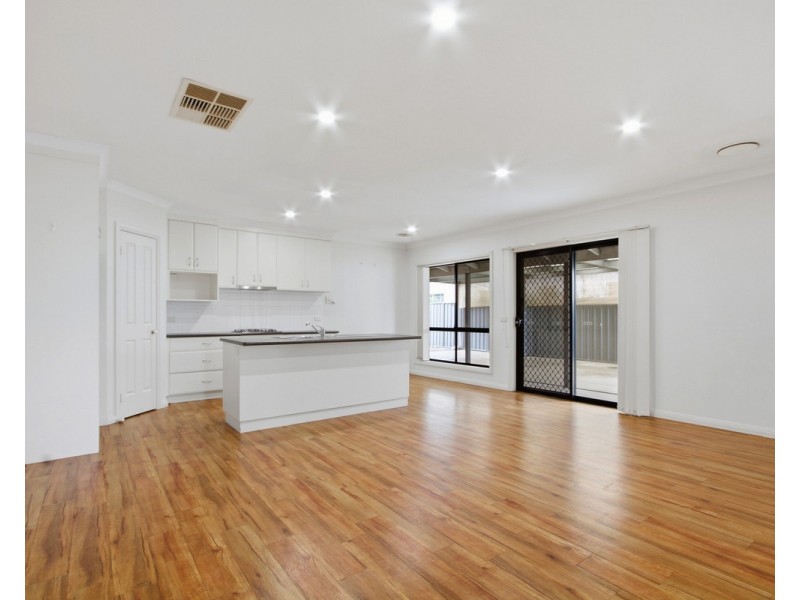 7 Krista Court, Sale VIC 3850