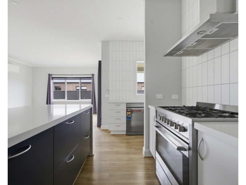 1 Sittella Court, Stratford VIC 3862