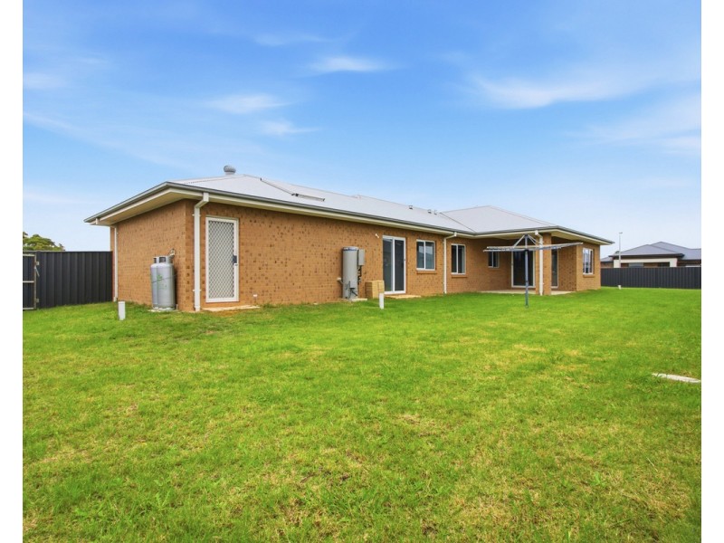 1 Sittella Court, Stratford VIC 3862