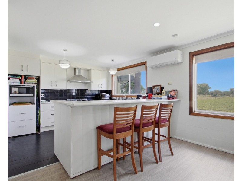 729 Llowalong Road, Llowalong VIC 3862