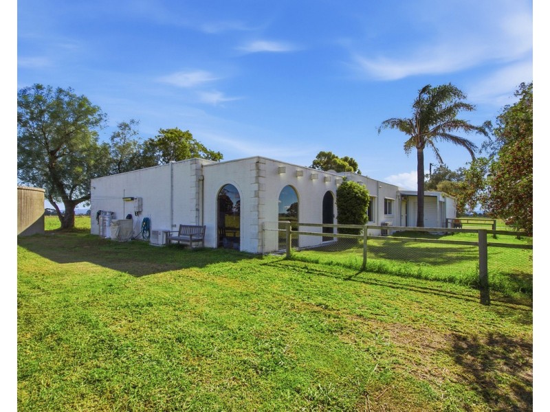 729 Llowalong Road, Llowalong VIC 3862