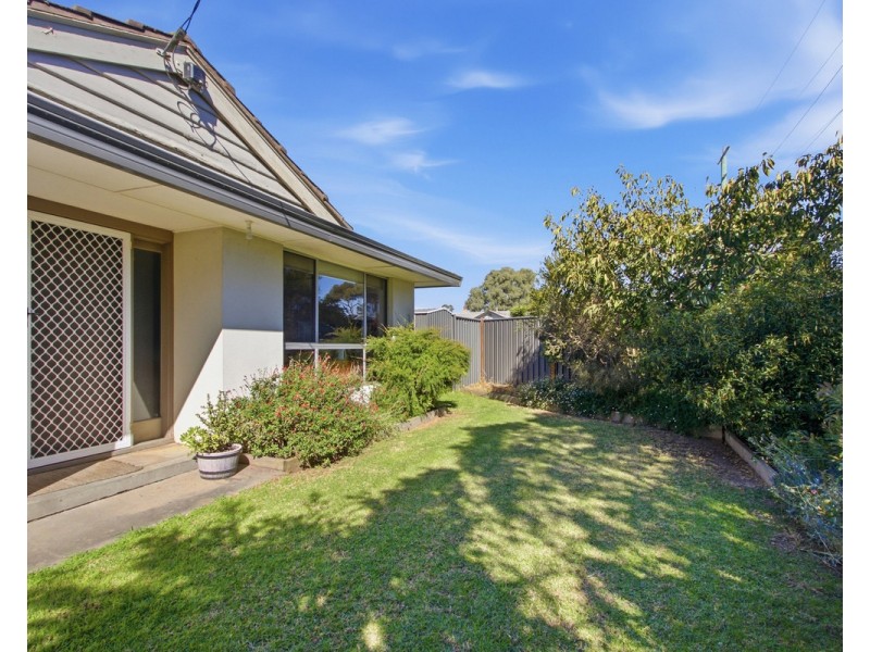 2A Weir Street, Sale VIC 3850