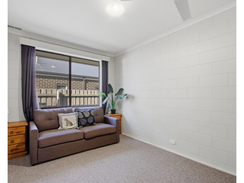 16 Thomson Street, Stratford VIC 3862