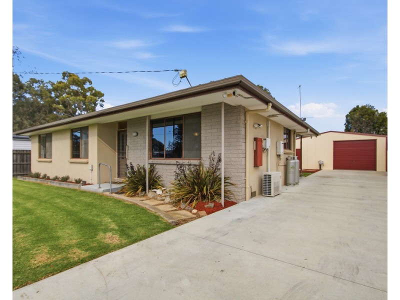 16 Thomson Street, Stratford VIC 3862