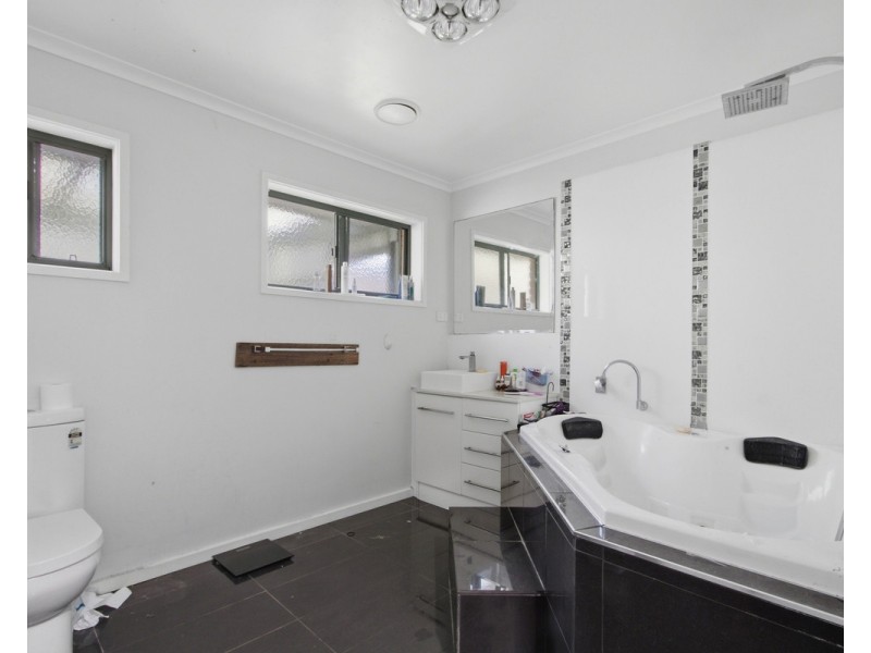 2 Stafford Drive, Sale VIC 3850