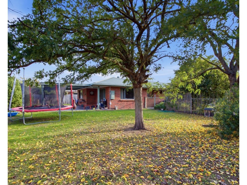 2 Stafford Drive, Sale VIC 3850