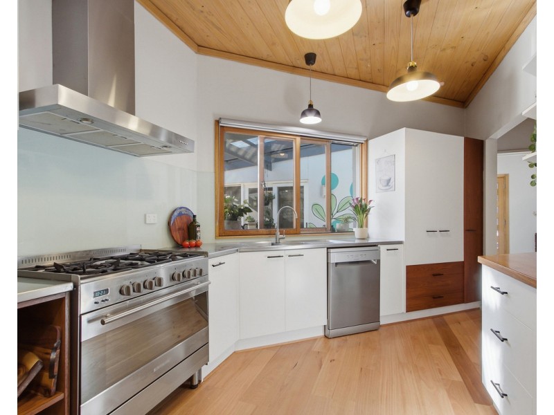 1 Wellington Drive, Sale VIC 3850
