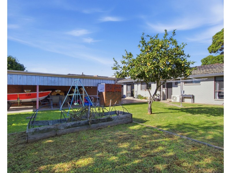 13 Araluen Drive, Sale VIC 3850