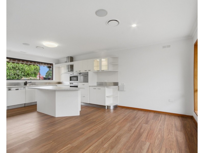 30 Hutchison Street, Sale VIC 3850