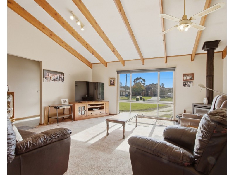 8 Little Street, Stratford VIC 3862