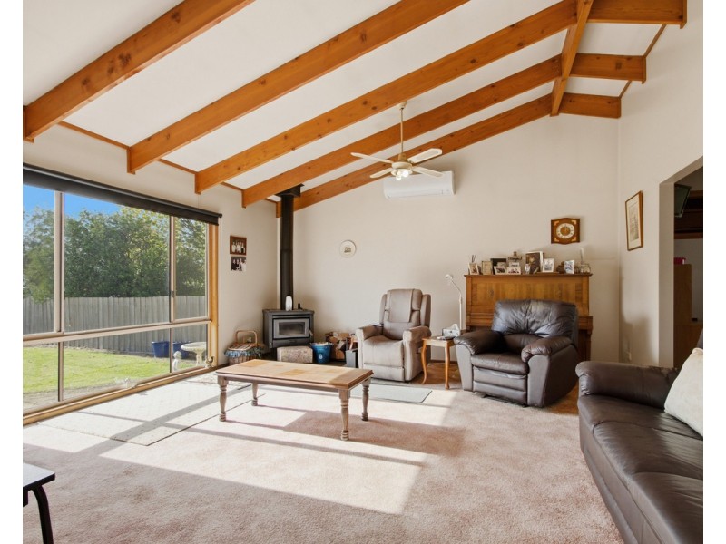 8 Little Street, Stratford VIC 3862