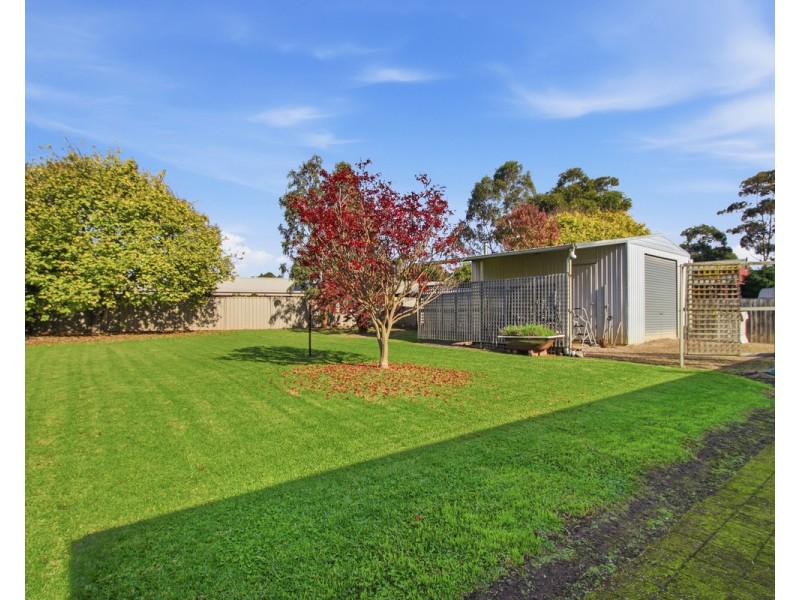 8 Little Street, Stratford VIC 3862
