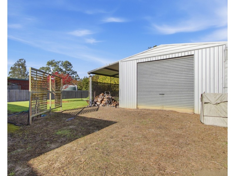 8 Little Street, Stratford VIC 3862