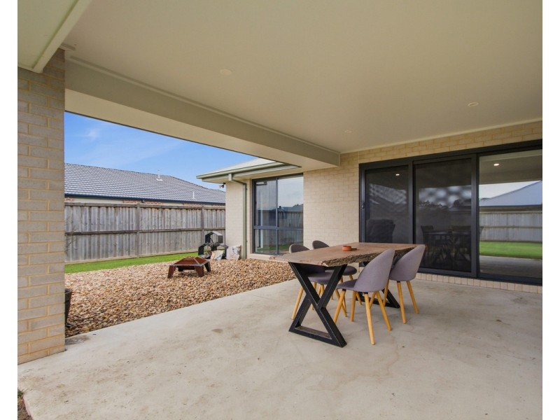 14 Wynd Street, Sale VIC 3850