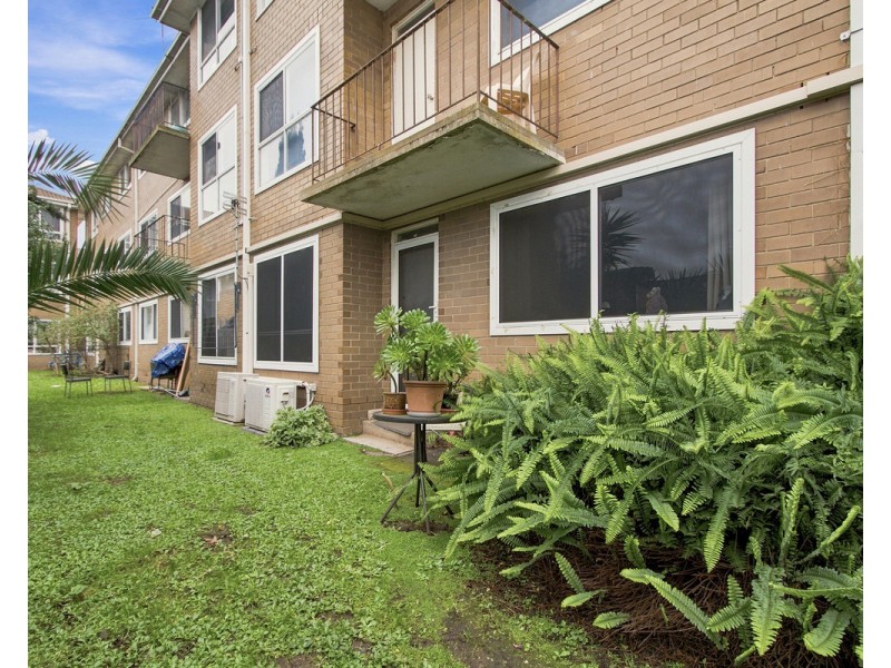 8/291 York Street, Sale VIC 3850