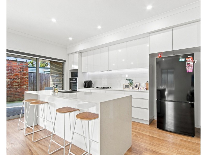 2 Lapwing Lane, Sale VIC 3850