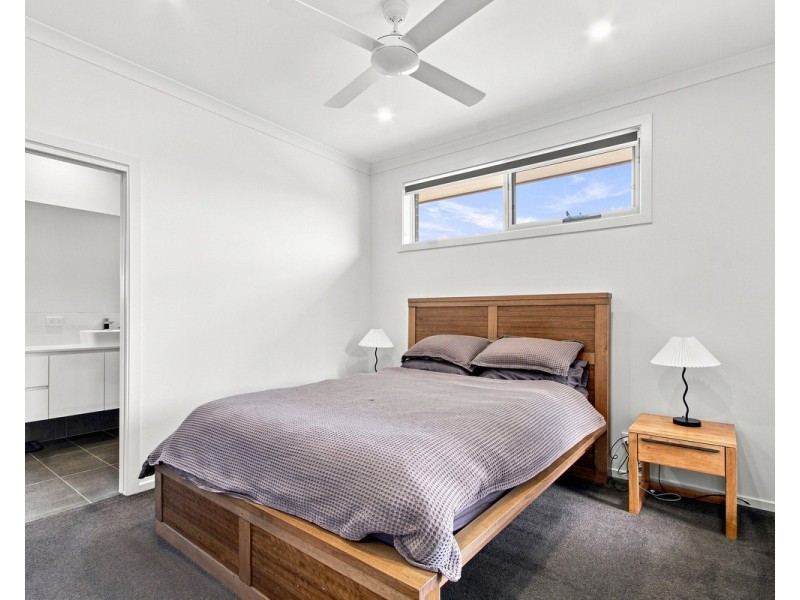 2 Lapwing Lane, Sale VIC 3850