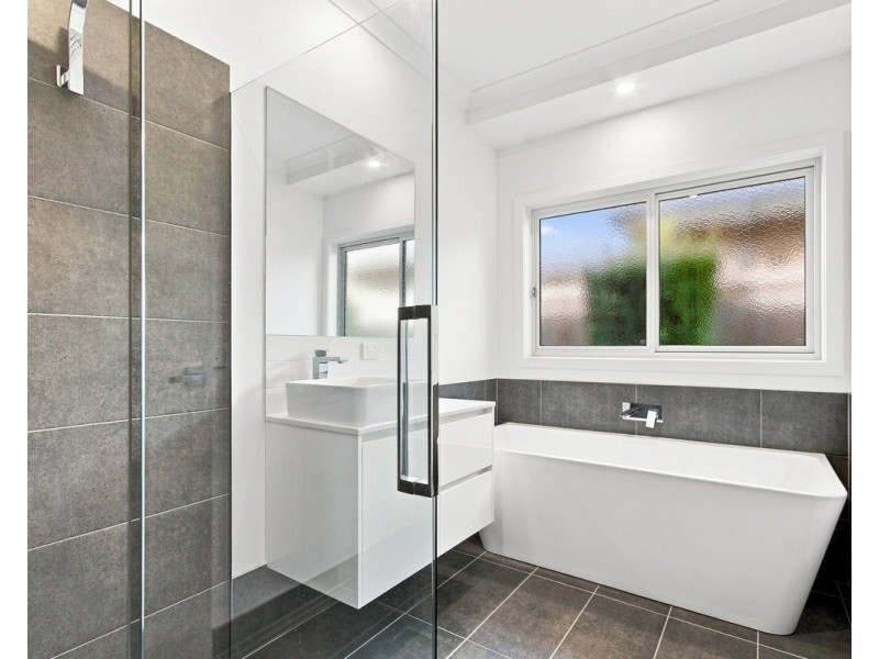 2 Lapwing Lane, Sale VIC 3850