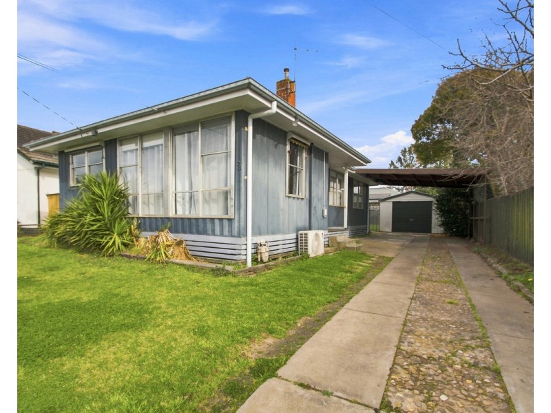 28 Overend Crescent, Sale VIC 3850
