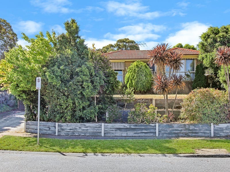 12 Simmonds Place, Endeavour Hills VIC 3802