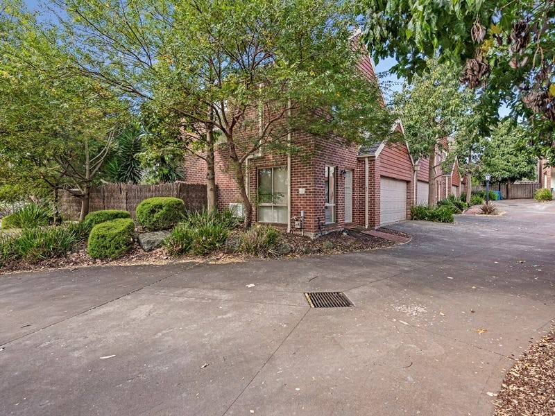 17/2-6 Jerilderie Drive, Berwick VIC 3806