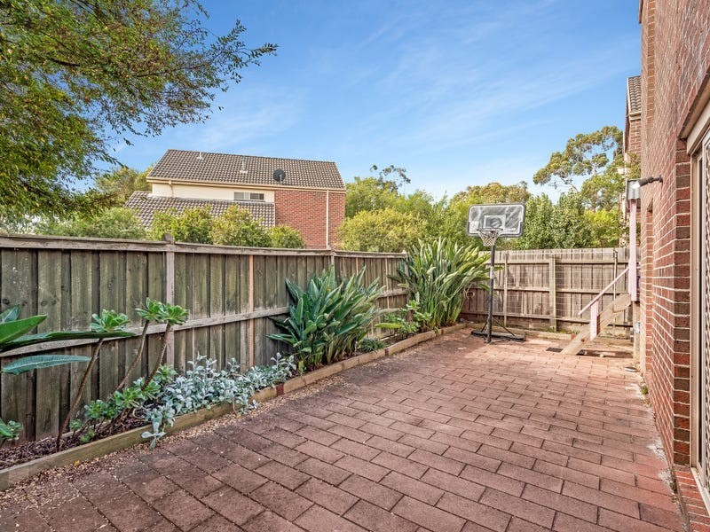 17/2-6 Jerilderie Drive, Berwick VIC 3806