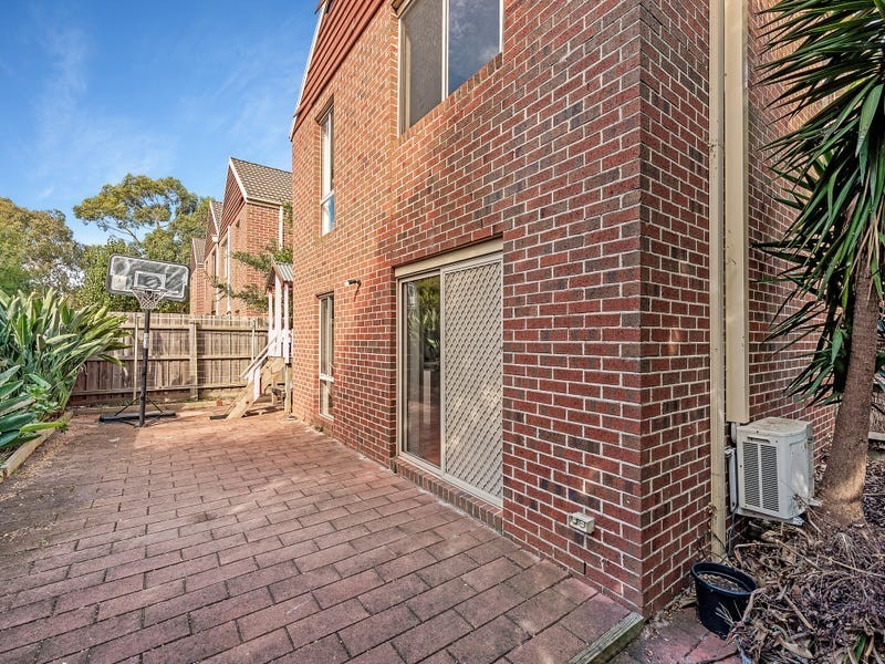 17/2-6 Jerilderie Drive, Berwick VIC 3806