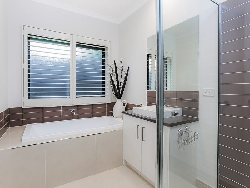 25A John Edgecumbe Way, Endeavour Hills VIC 3802