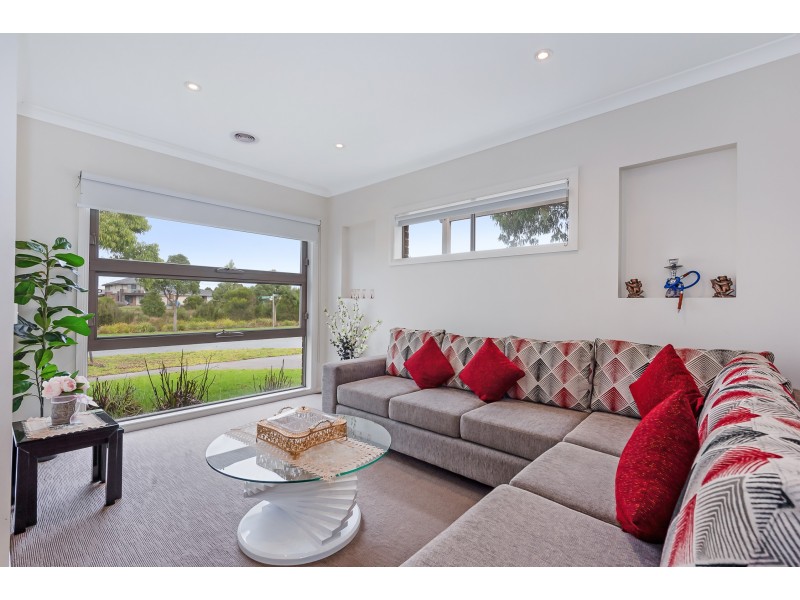 11 Frankland Street, Clyde North VIC 3978