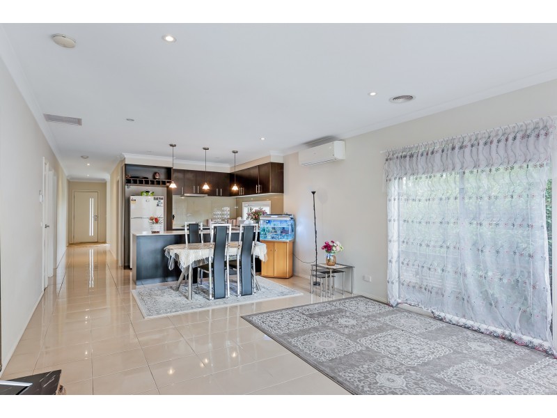 11 Frankland Street, Clyde North VIC 3978