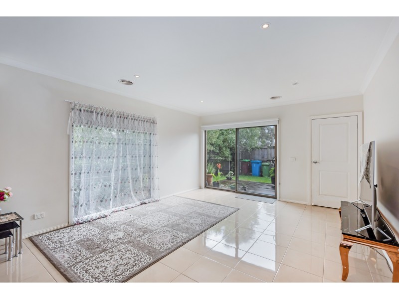 11 Frankland Street, Clyde North VIC 3978