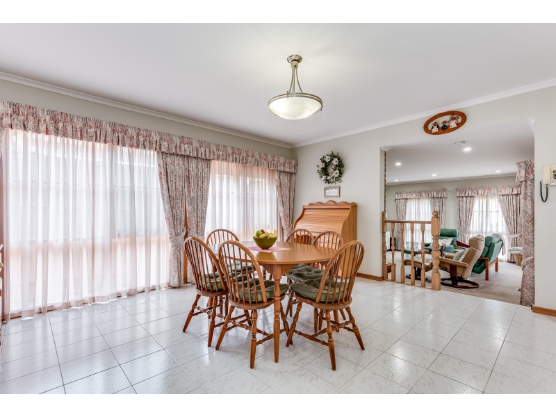 15 Armiston Court, Endeavour Hills VIC 3802