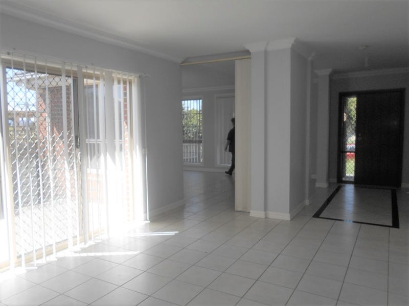 2/37 Charles Avenue, Hallam VIC 3803