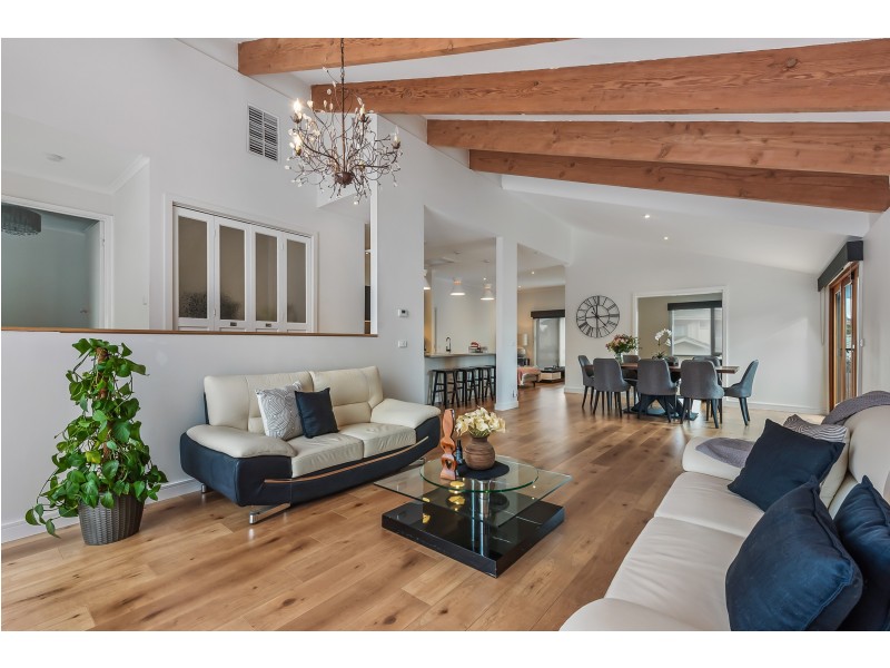 11 Conran Avenue, Endeavour Hills VIC 3802