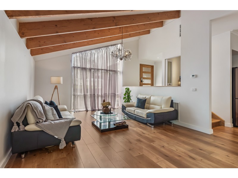 11 Conran Avenue, Endeavour Hills VIC 3802