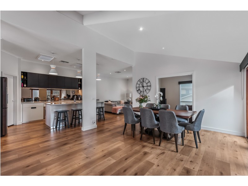 11 Conran Avenue, Endeavour Hills VIC 3802