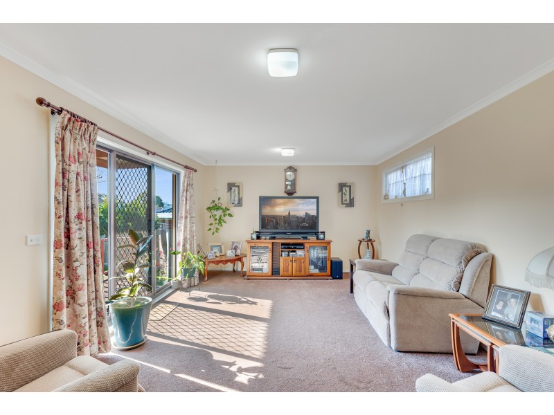 165 James Cook Drive, Endeavour Hills VIC 3802