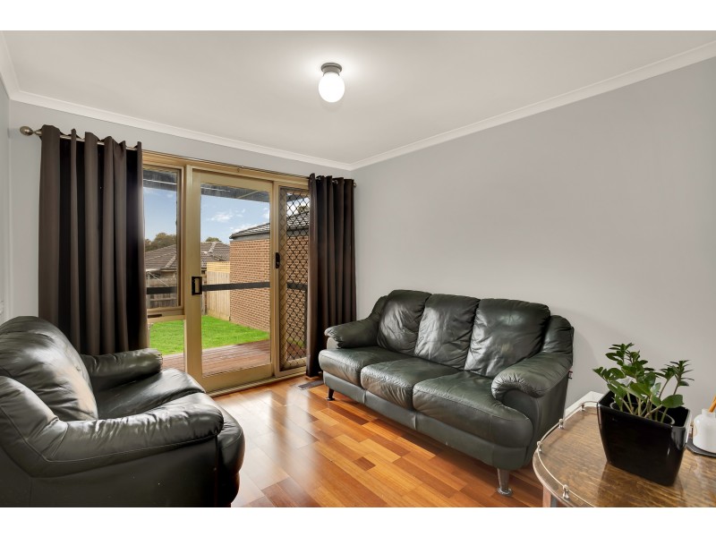 13 Rossiter Avenue, Endeavour Hills VIC 3802