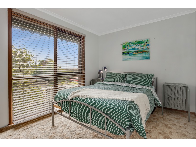 1 Eddington Place, Endeavour Hills VIC 3802