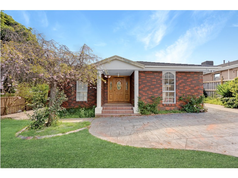 1 Manley Close, Endeavour Hills VIC 3802