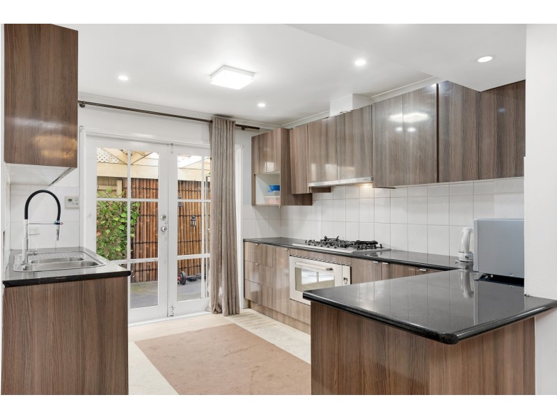 1 Manley Close, Endeavour Hills VIC 3802