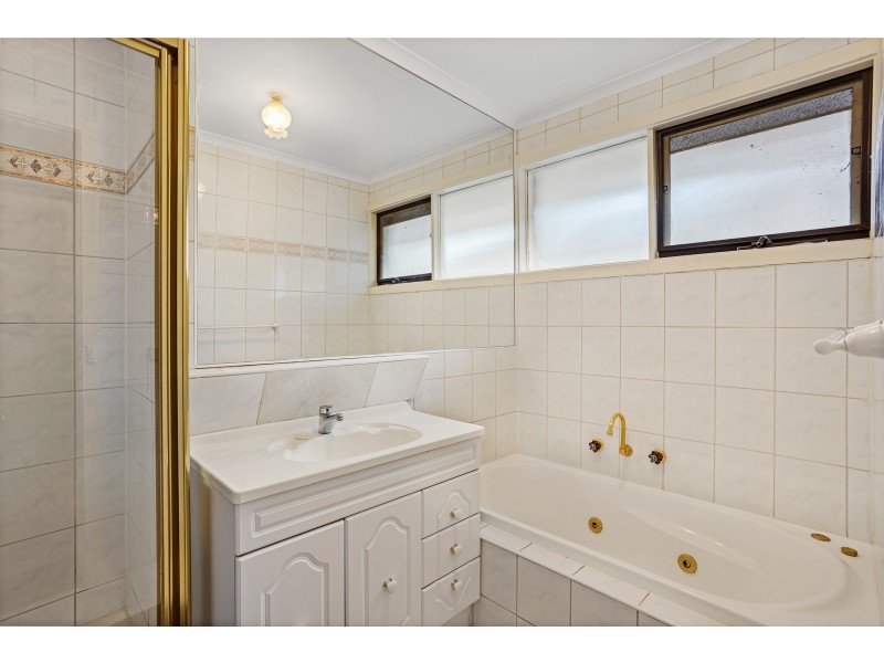 8 Waintree Court, Endeavour Hills VIC 3802