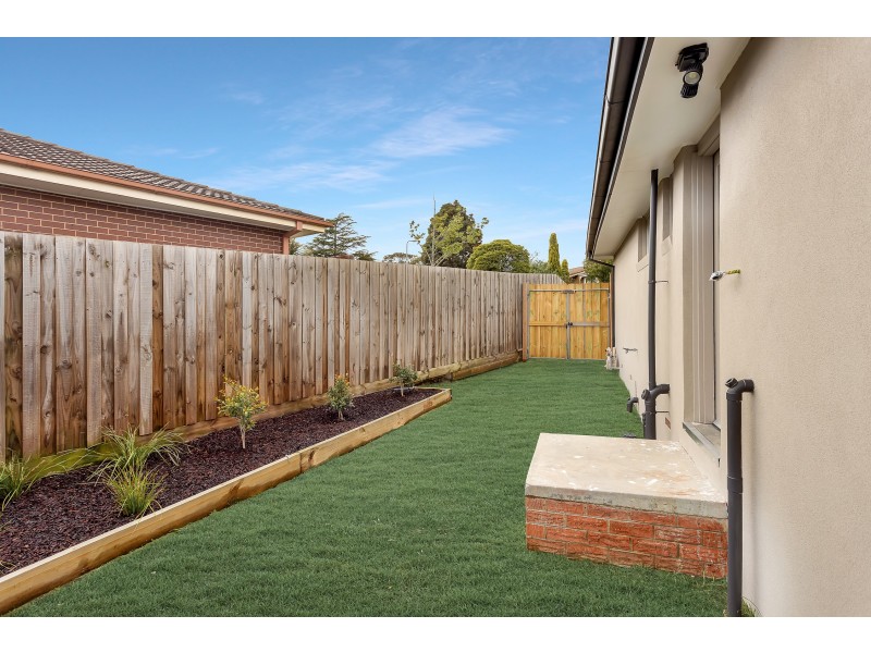 1/15 Rossiter Avenue, Endeavour Hills VIC 3802